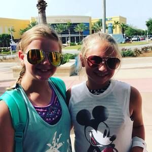 Meet your Posher, Avrie